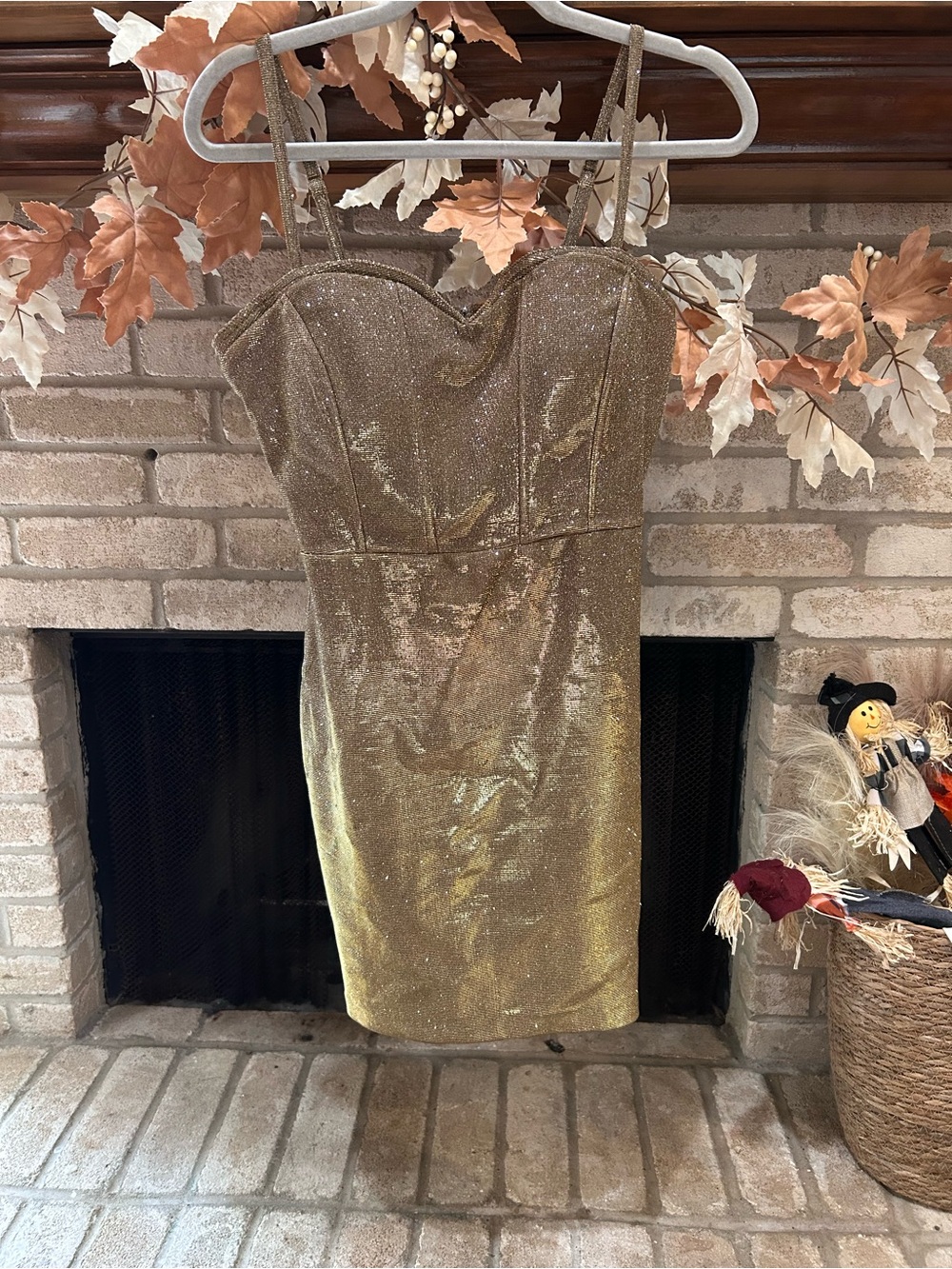 WOW couture Gold Glitter Mini Dress with Sweetheart  EUC